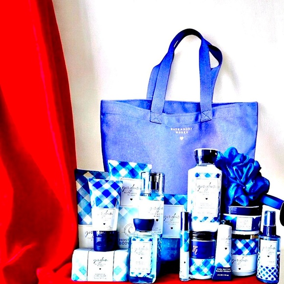BATH AND BODY WORKS GINGHAM CANDLES AND BODY CARE SET